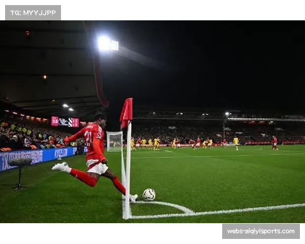 诺丁汉森林2-1逆转水晶宫，怀特补时阶段完成绝杀。